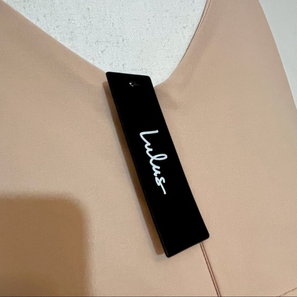 Lulu’s NWT Thoughts Of Hue Gardenia Formal Dress - Picture 9 of 12